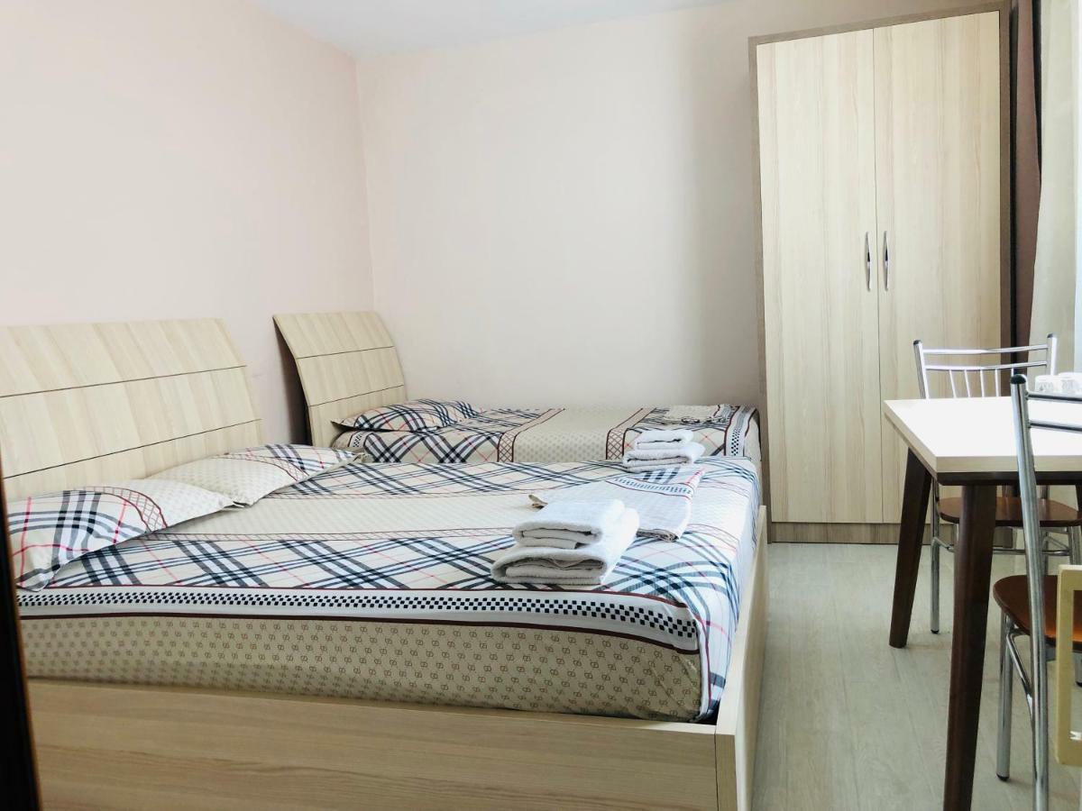City Rooms And Studio Apartments Тирана Екстериор снимка