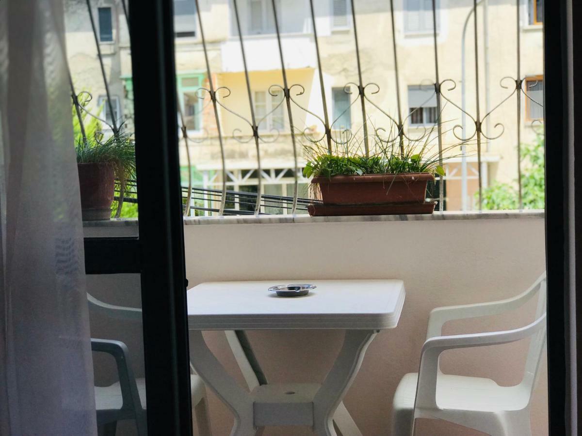 City Rooms And Studio Apartments Тирана Екстериор снимка